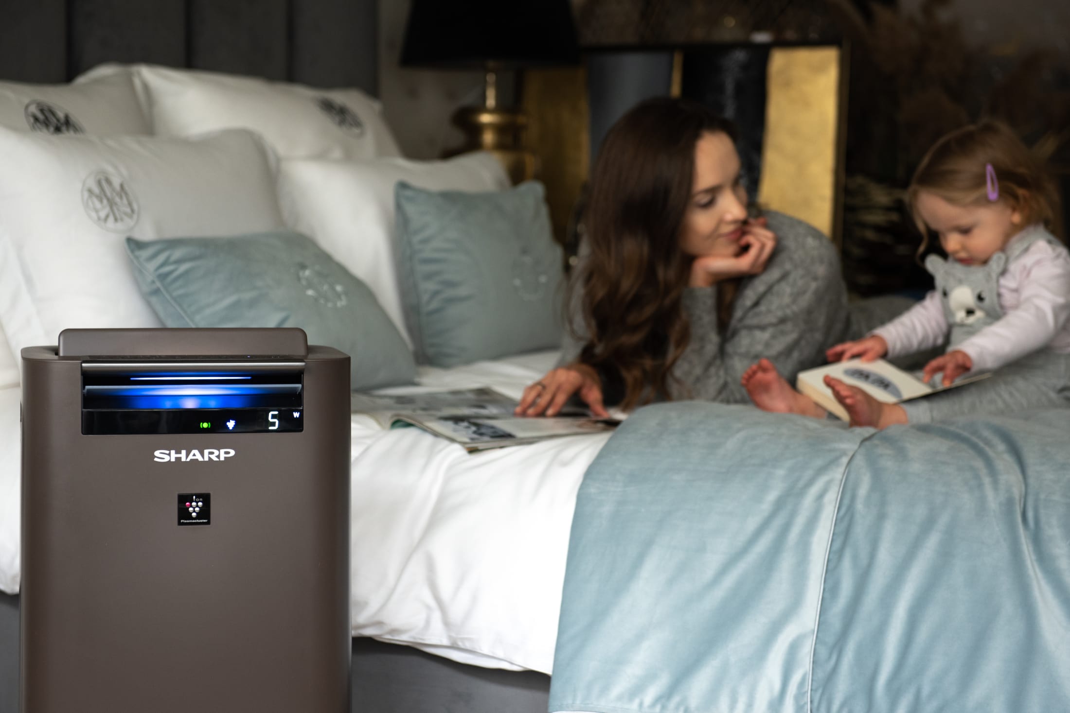 Purificateur d’air avec technologie Plasmacluster Ion, système de filtration à 3 niveaux, indicateur de pureté de l’air, pour des pièces de 28 m² max. (18 m² avec fonction humidifiante).