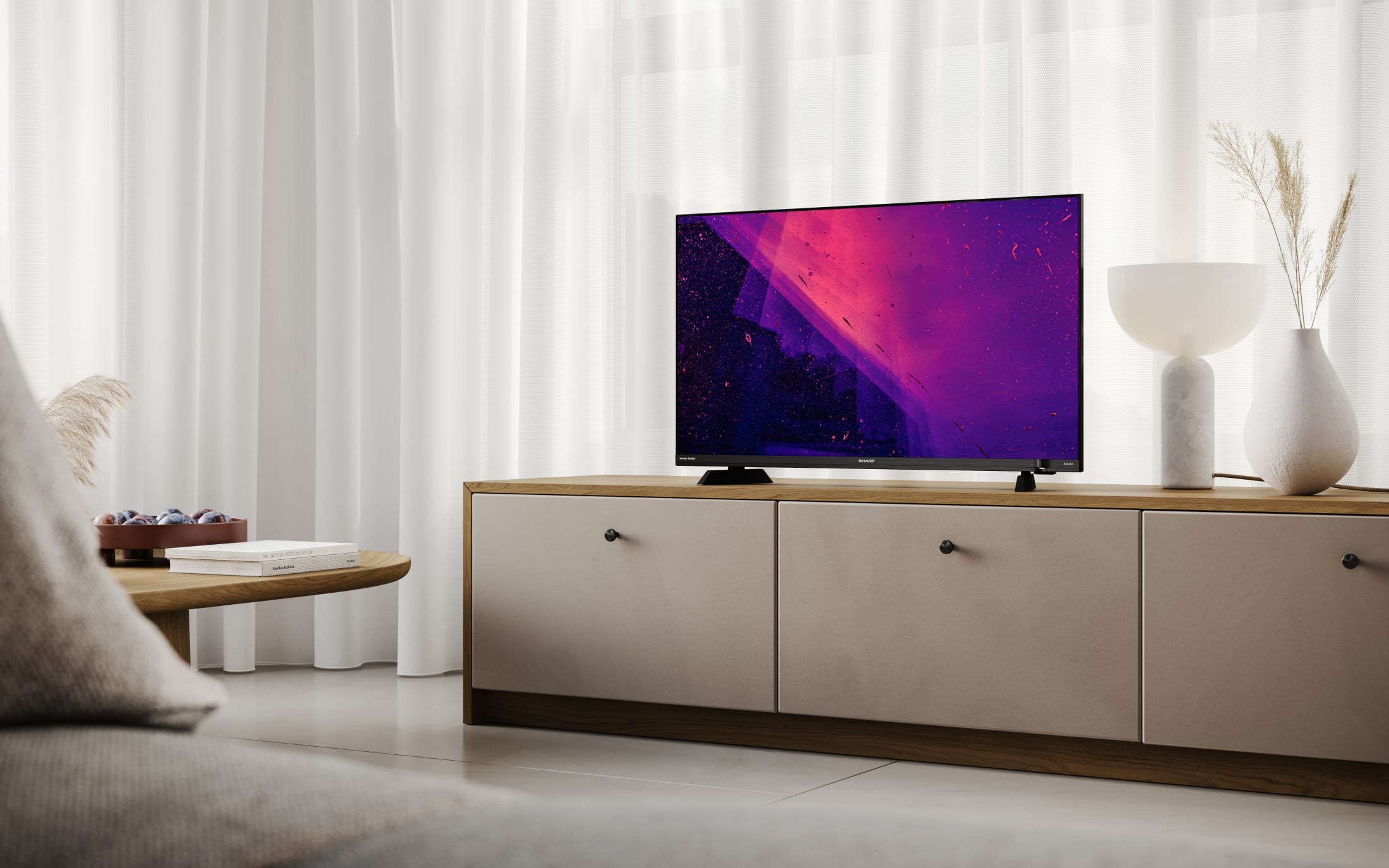 A 32DC4E é uma Smart TV LED HD Ready sem moldura com qualidade de imagem excecional.