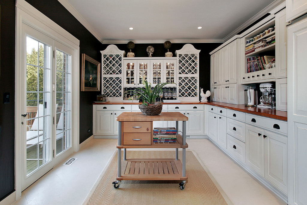 15 Butler Pantry Ideas for All Your Storage Needs