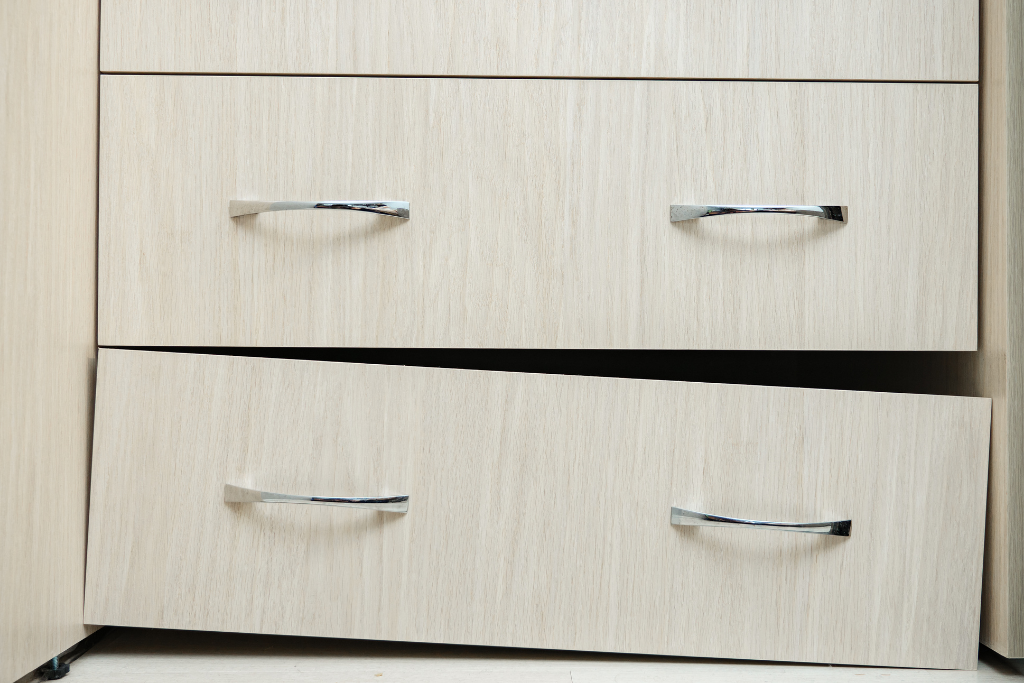 How to Replace Kitchen Drawers