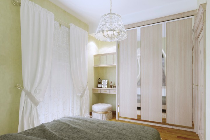 Floor-to-ceiling contemporary closet