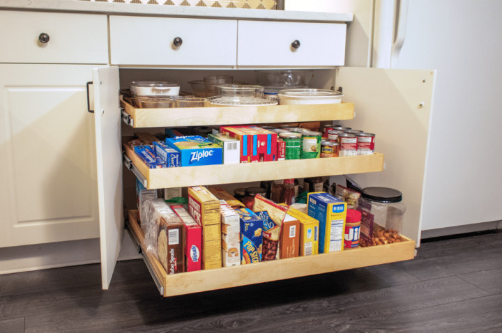 Glive out Shelves to Save Kitchen Space