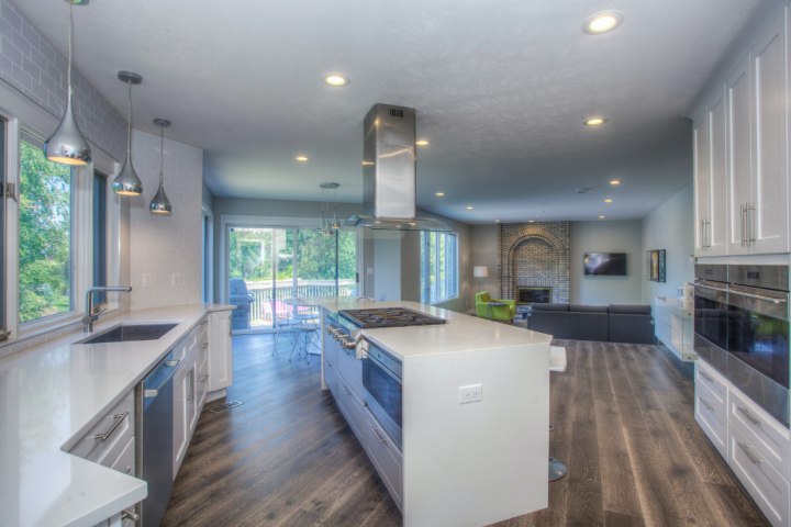 Fully-equipped kitchen with built-in appliances