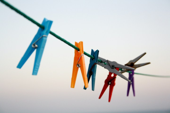  clothespins, clothesline, plastic clothespins