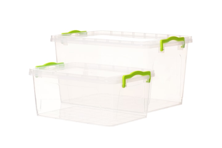 See-through plastic containers with a lids
