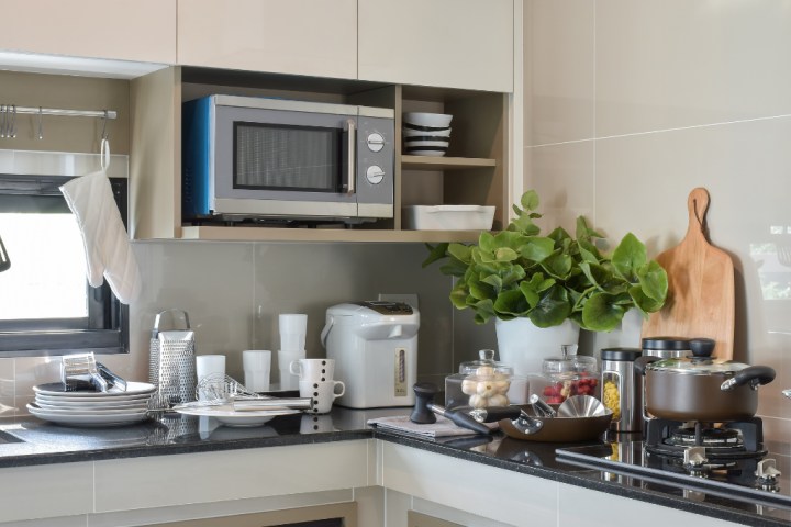 7 Space-Saving Ways to Integrate a Microwave for a More Efficient Kitchen