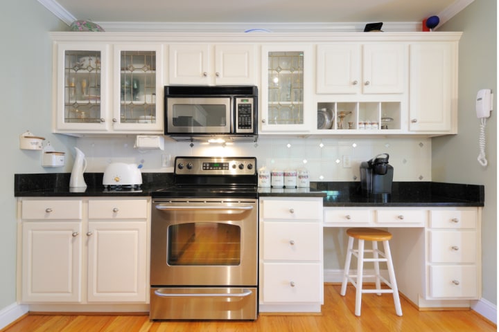 white modern kitchen