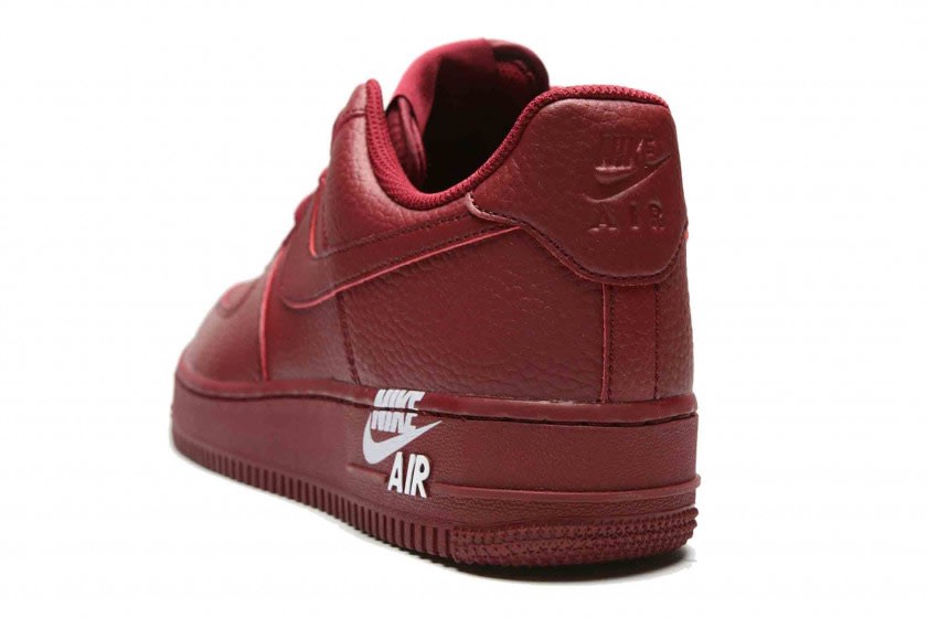 nike air force 1 07 leather emblem