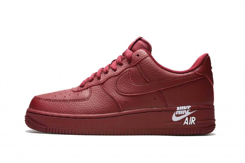 nike air force 1 07 leather emblem