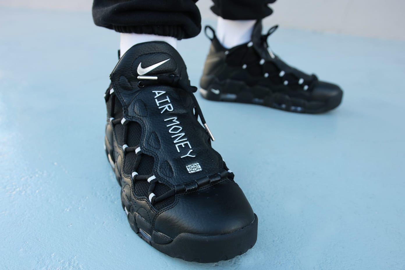 nike air more money black metallic silver