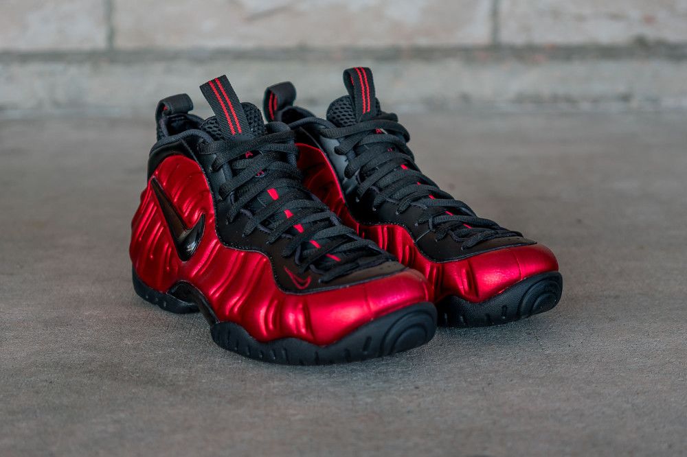 Nike Air Foamposite Pro University Red