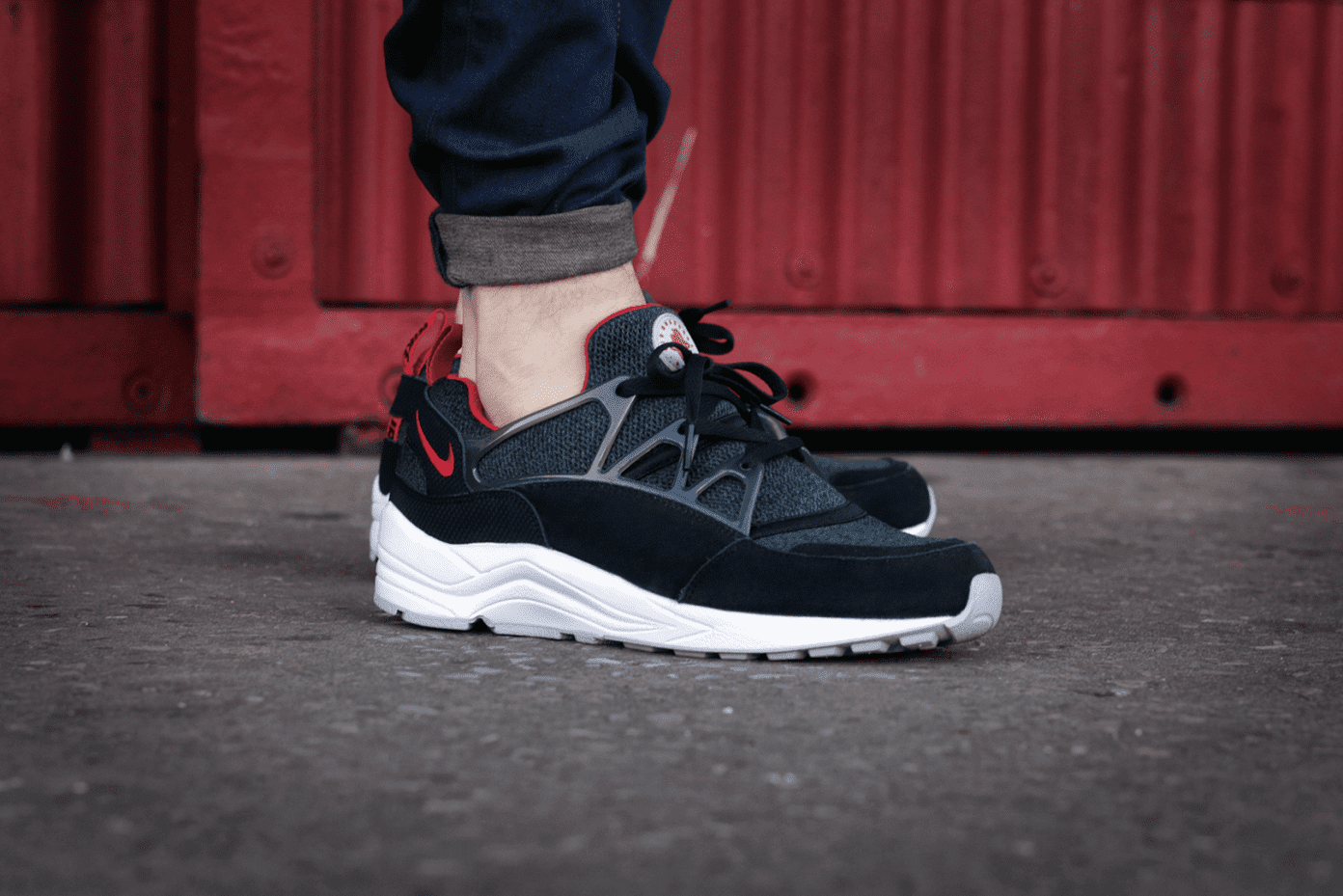 nike huarache light red