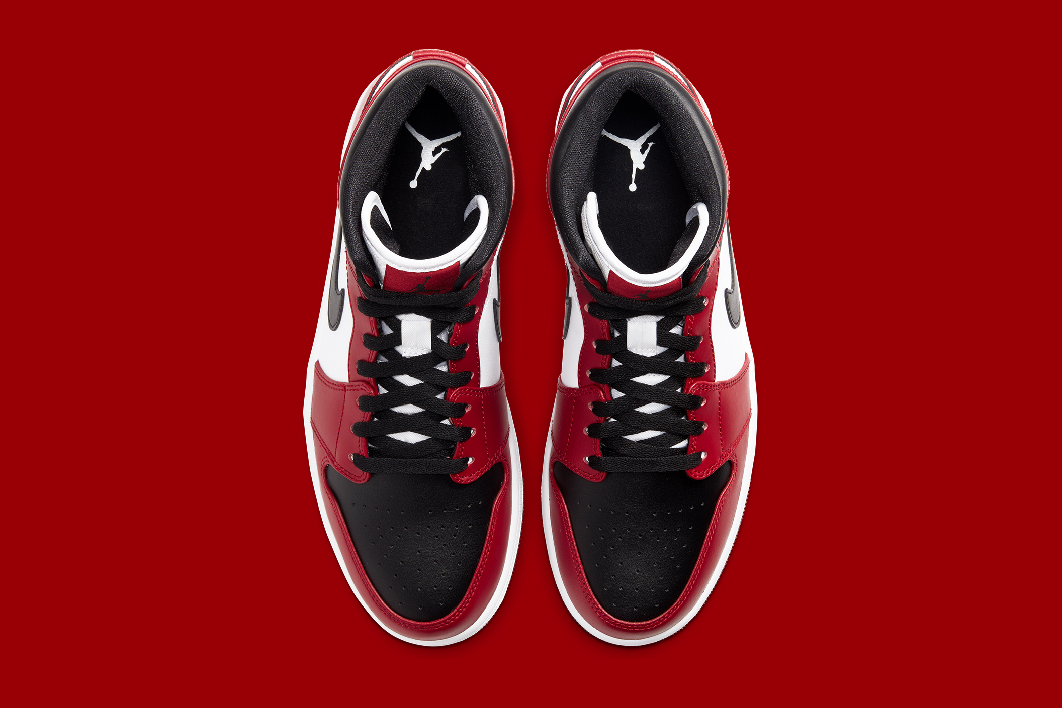 jordan 1 mid chicago black toe srp