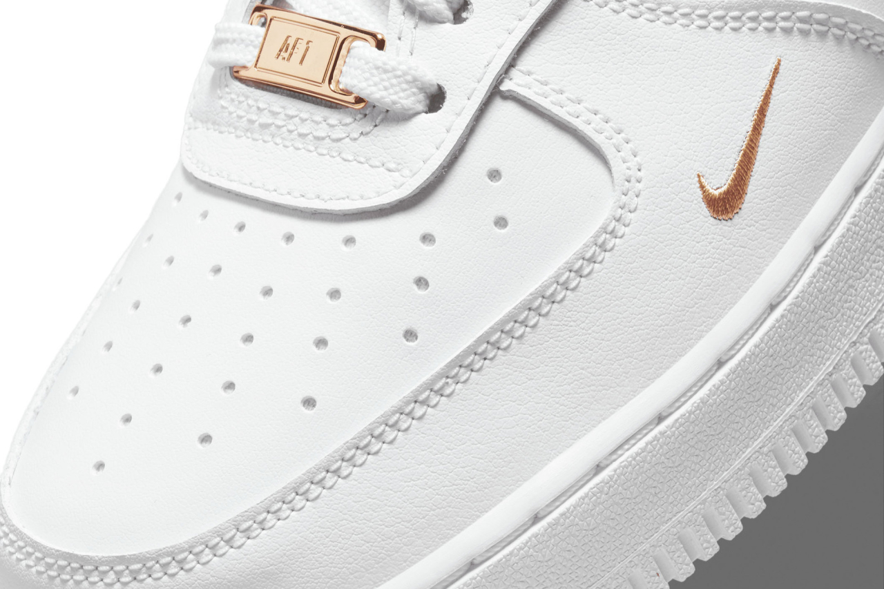 靴 NIKE WMNS AIR FORCE 1 '07 ESSENTIAL 23cm Nike Women's Air Force 1 '07 Essential | Shelflife
