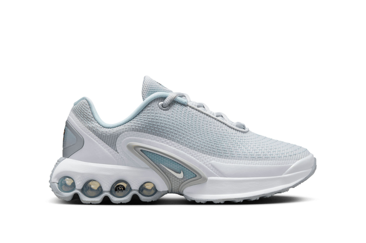 nike tuned 1 grade school shoes white