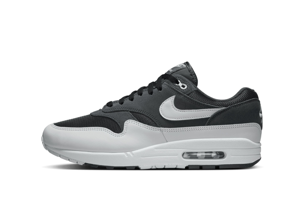 Nike Air Max Essential