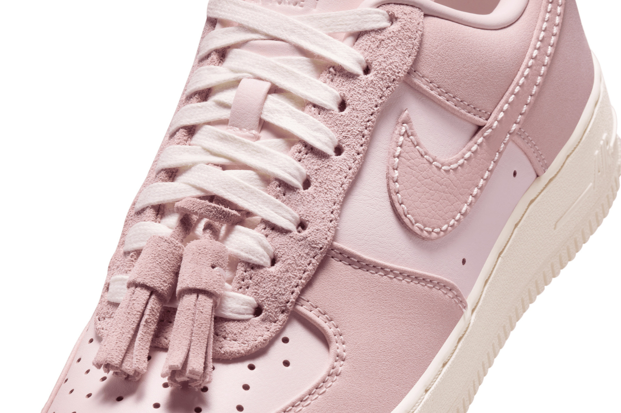 nike air force 1 07 pink and white
