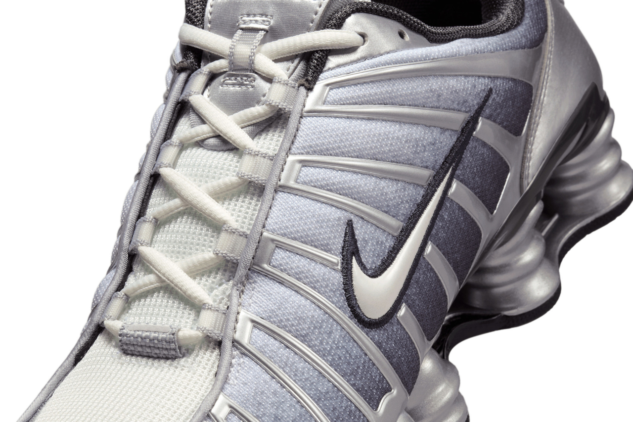 靴 NIKE W SHOX TL /LLIC SILVER-WHITE Nike Shox TL Men's Shoes. Nike ZA