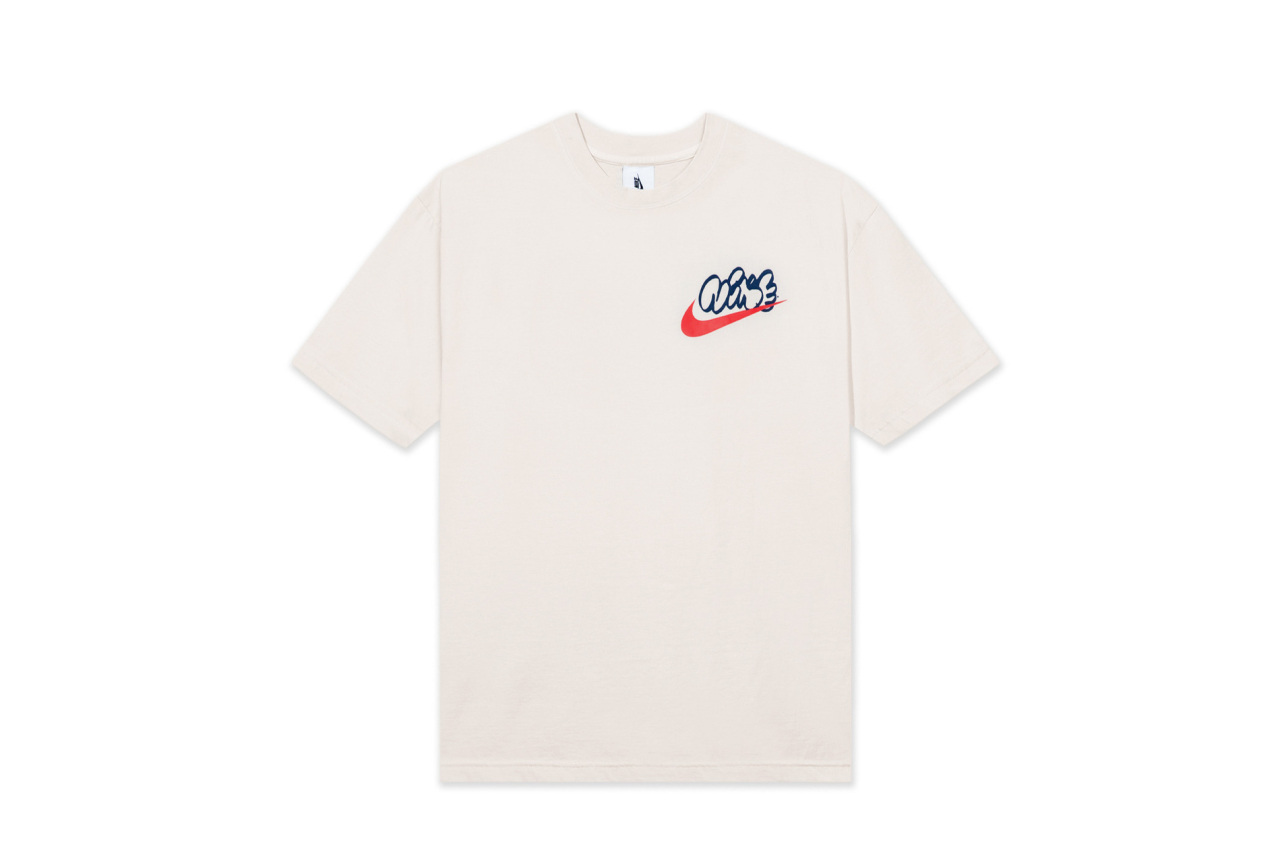 small nike logo t shirt