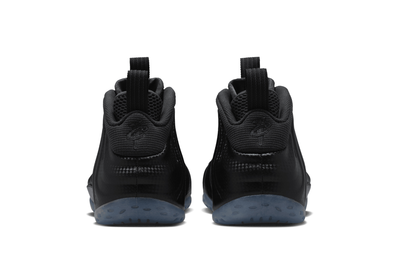 foams shoes all black