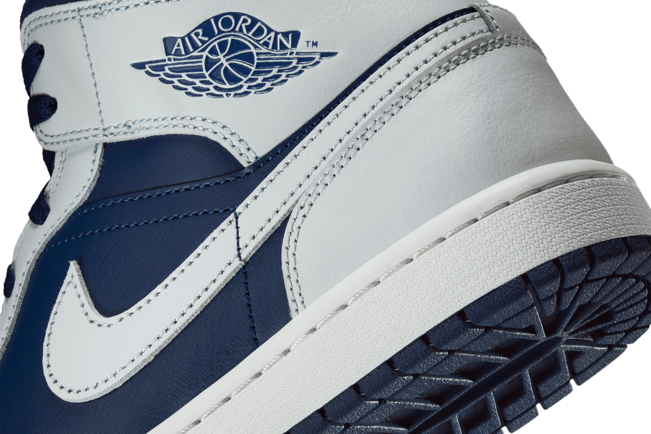 Air Jordan 1 Mid 'Blue Void' | Shelflife