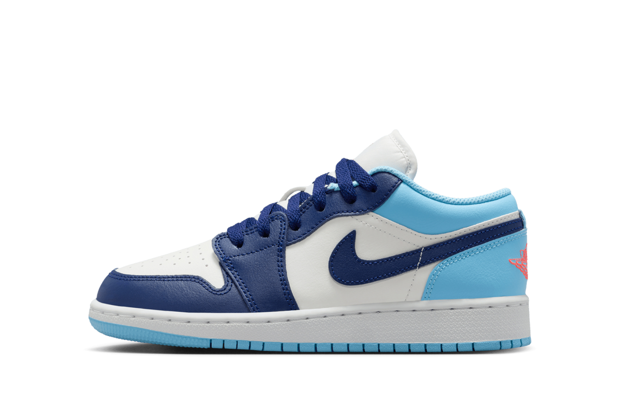 nike blue chills