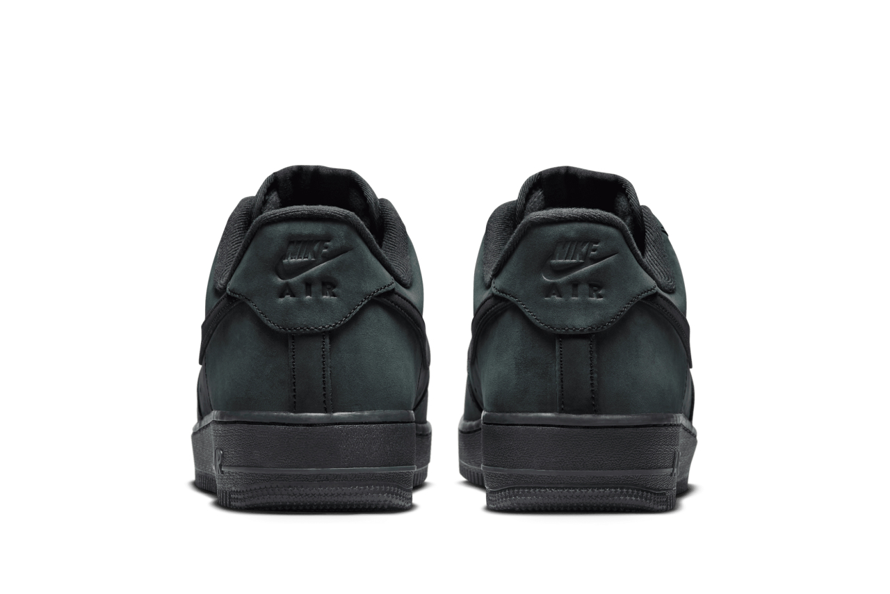 nike black airforce 1s