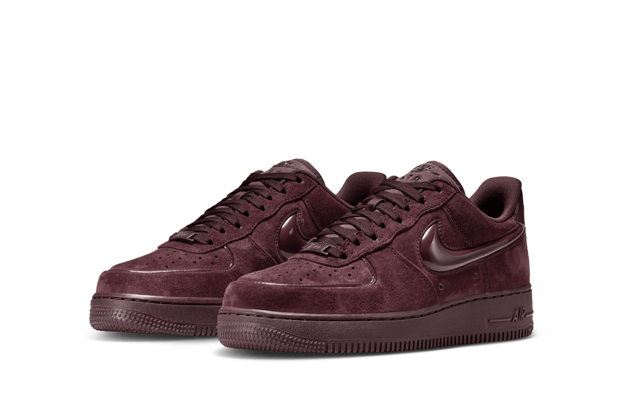 nike air burgundy shoes