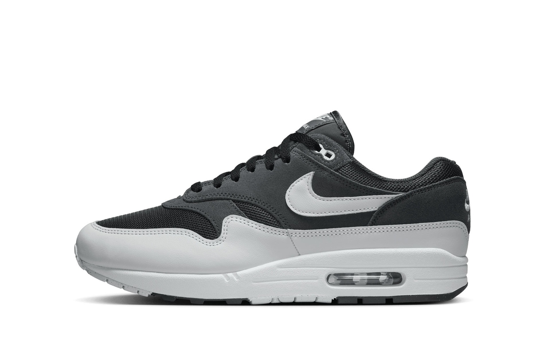Nike Air Max Essential Shelflife