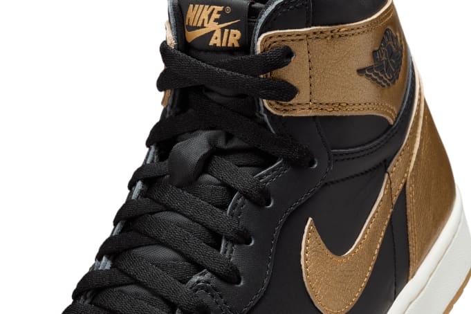 Air Jordan Retro High Og 'black And Gold' Shelflife