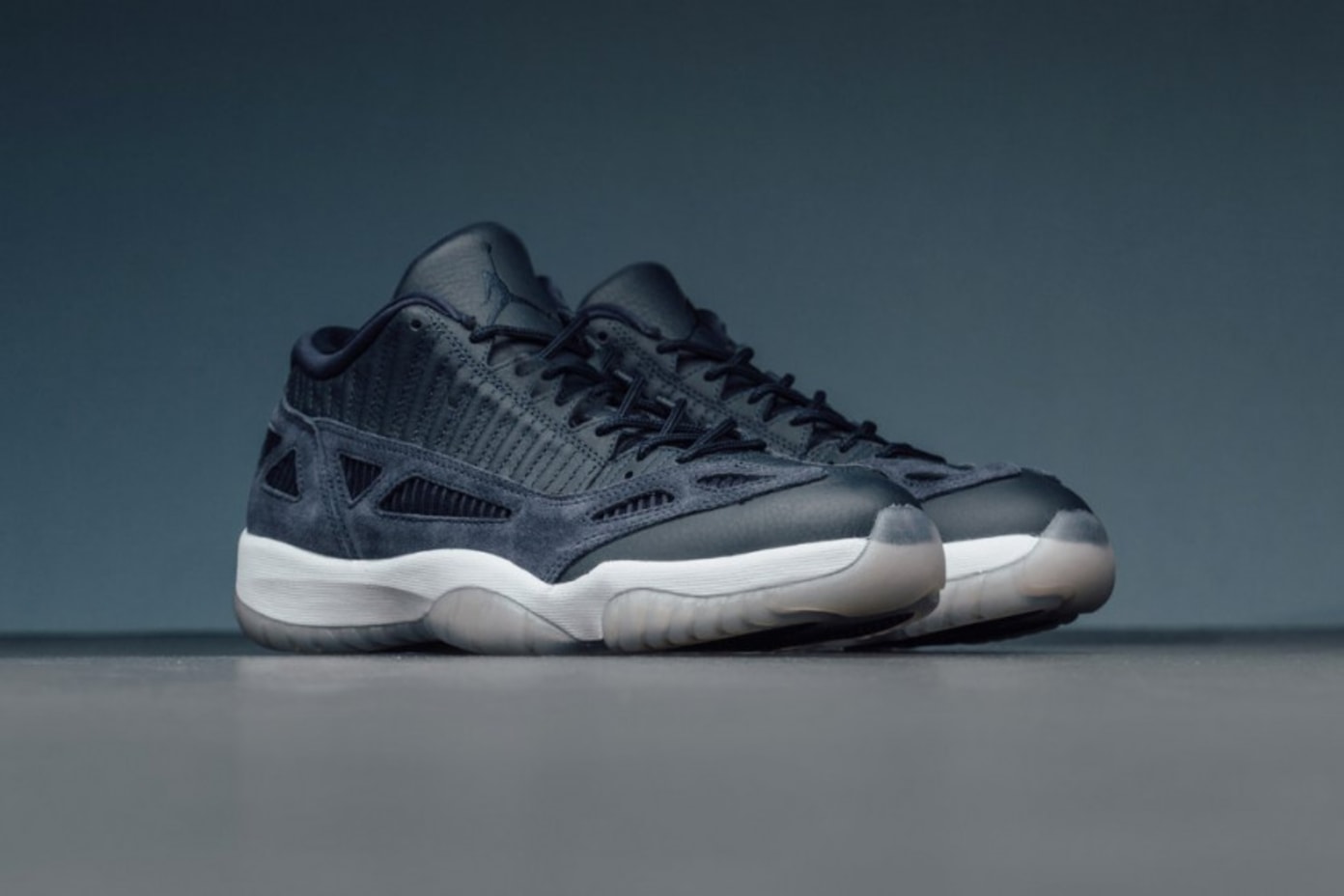 jordan 11 low ie blue