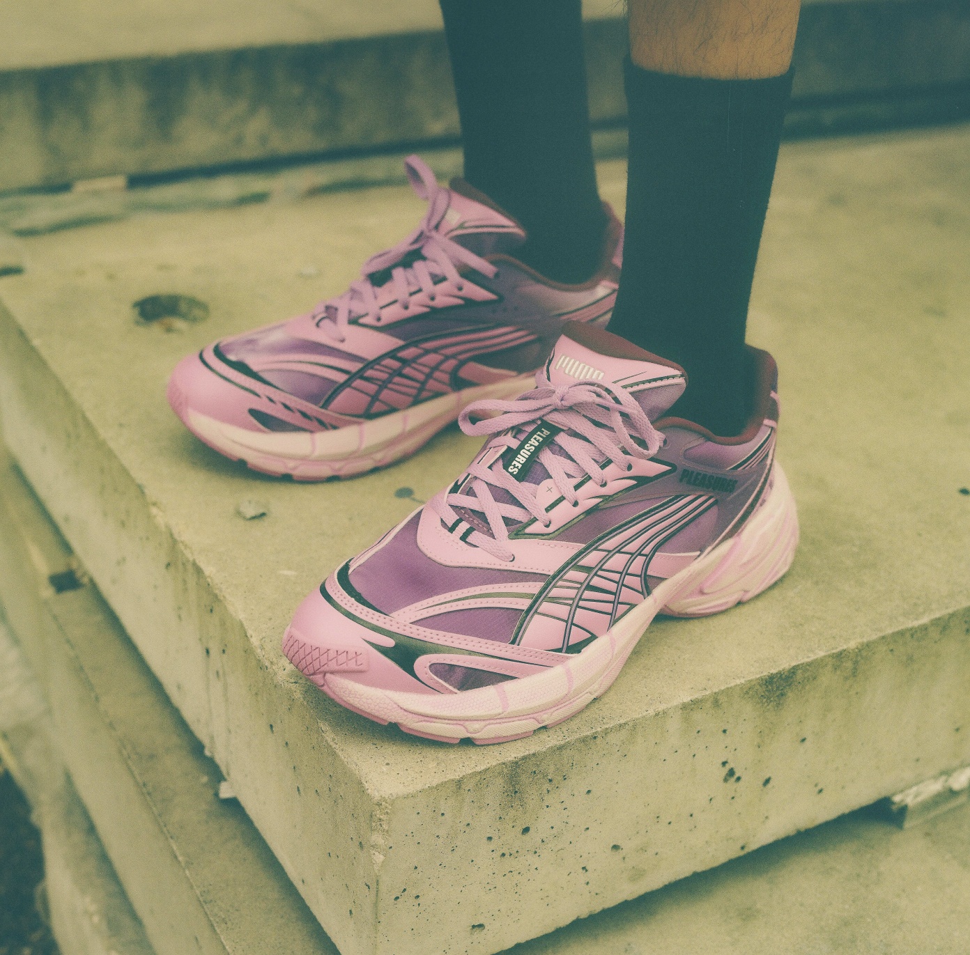 PLEASURES x PUMA Velophasis | Shelflife display picture 1