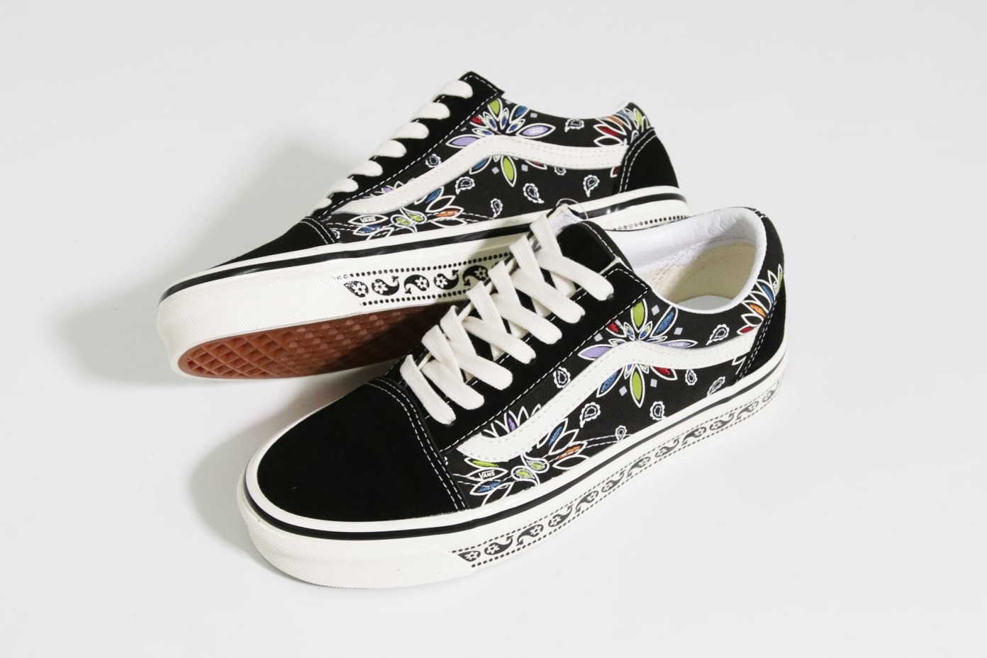 Vans paisley shoes online