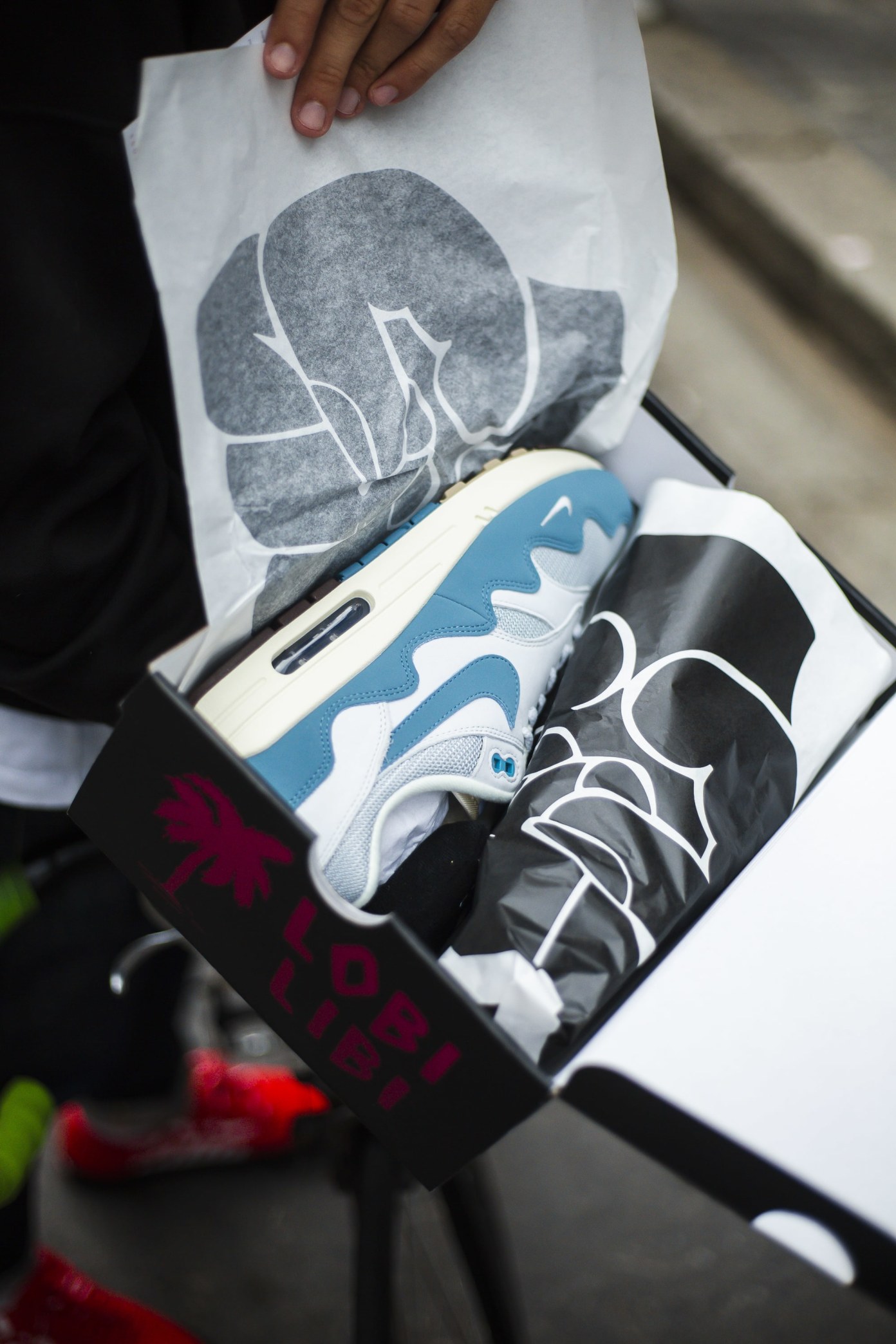patta nike air max 1 raffle