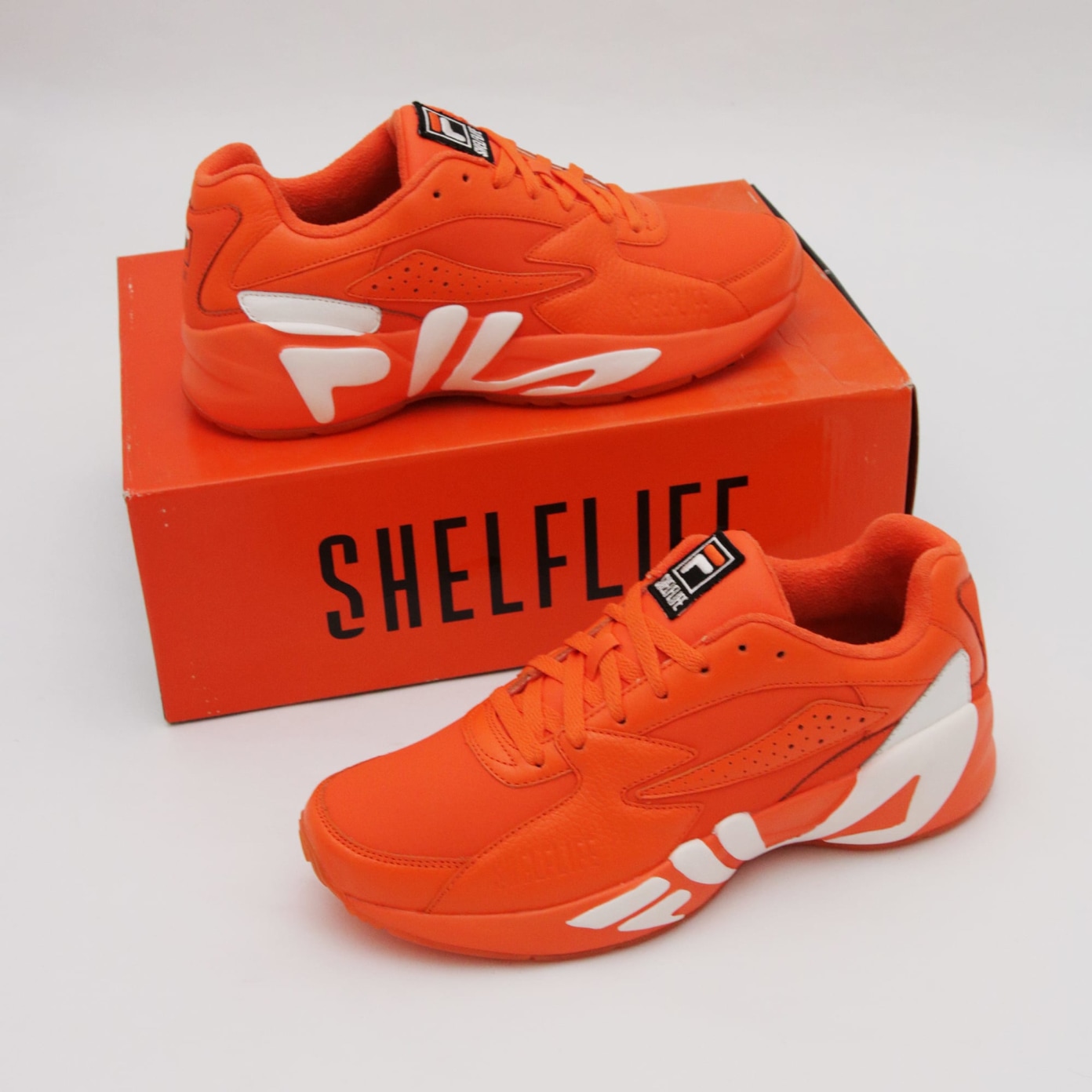 Shelflife nike sneakers top