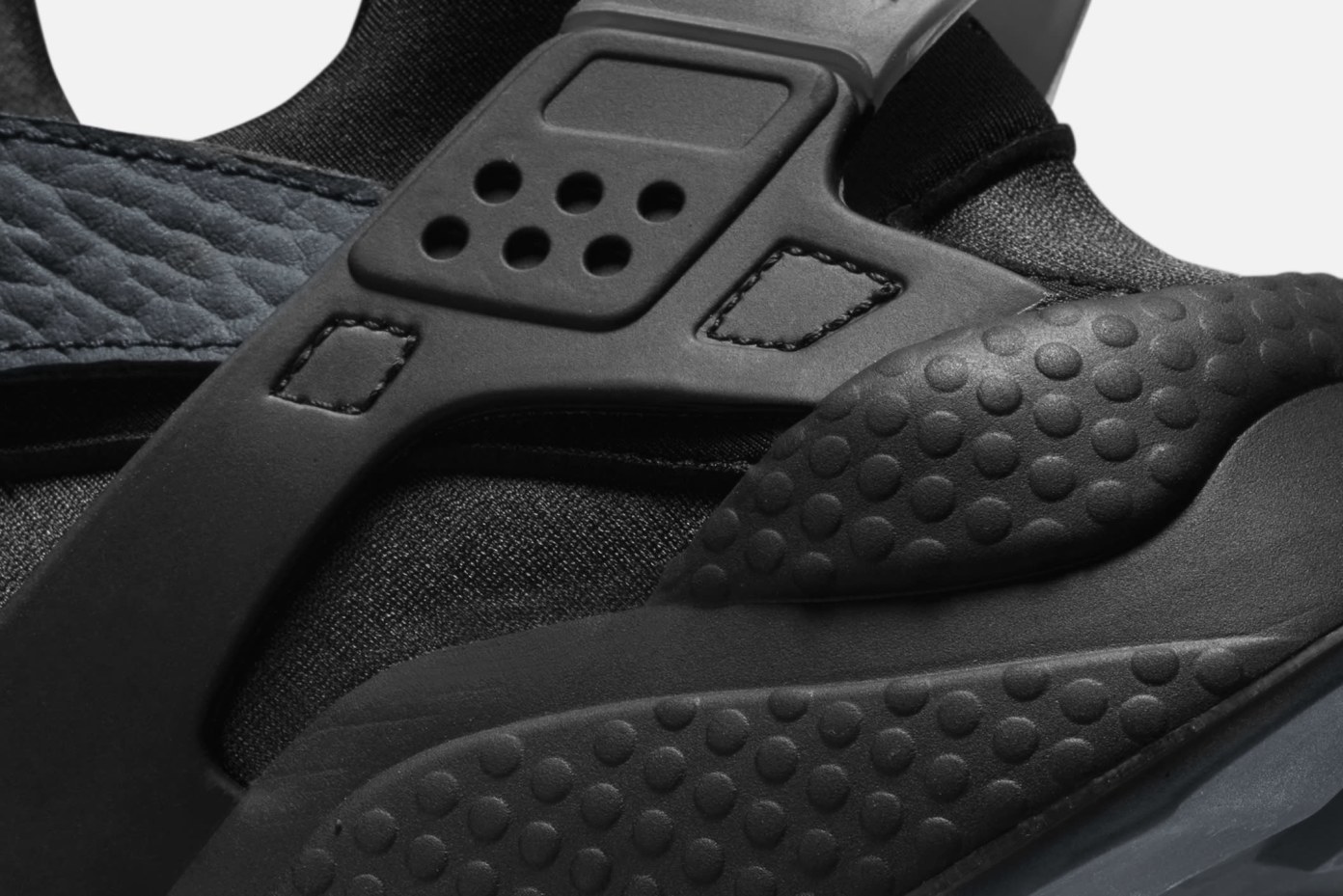 Nike huarache deals ultra sportscene