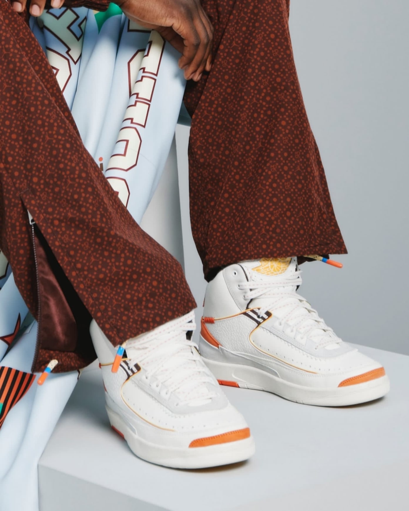 Basket adidas rouge jordan sales