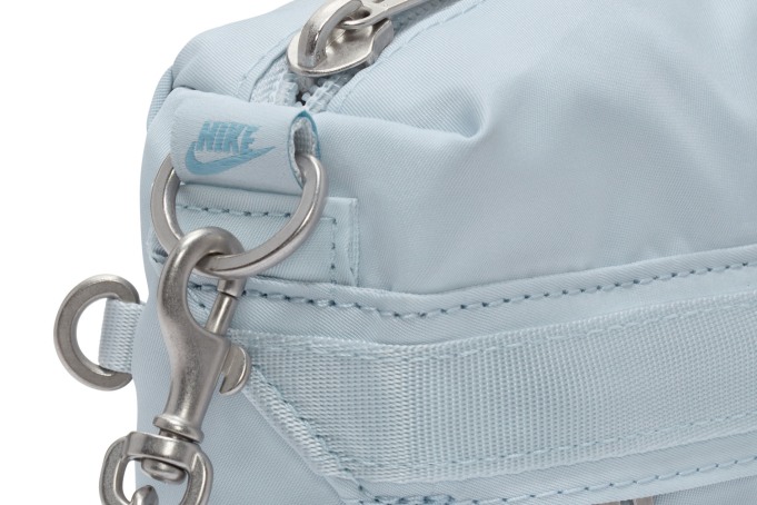 Nike Sportswear Futura Luxe Women's Cross-Body Bag (1L). Nike SI