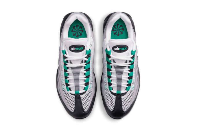 nike essential sweatpants mens