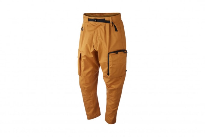 nike woven cargo trousers
