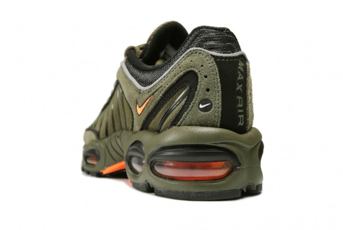 nike air max tailwind iv flight jacket