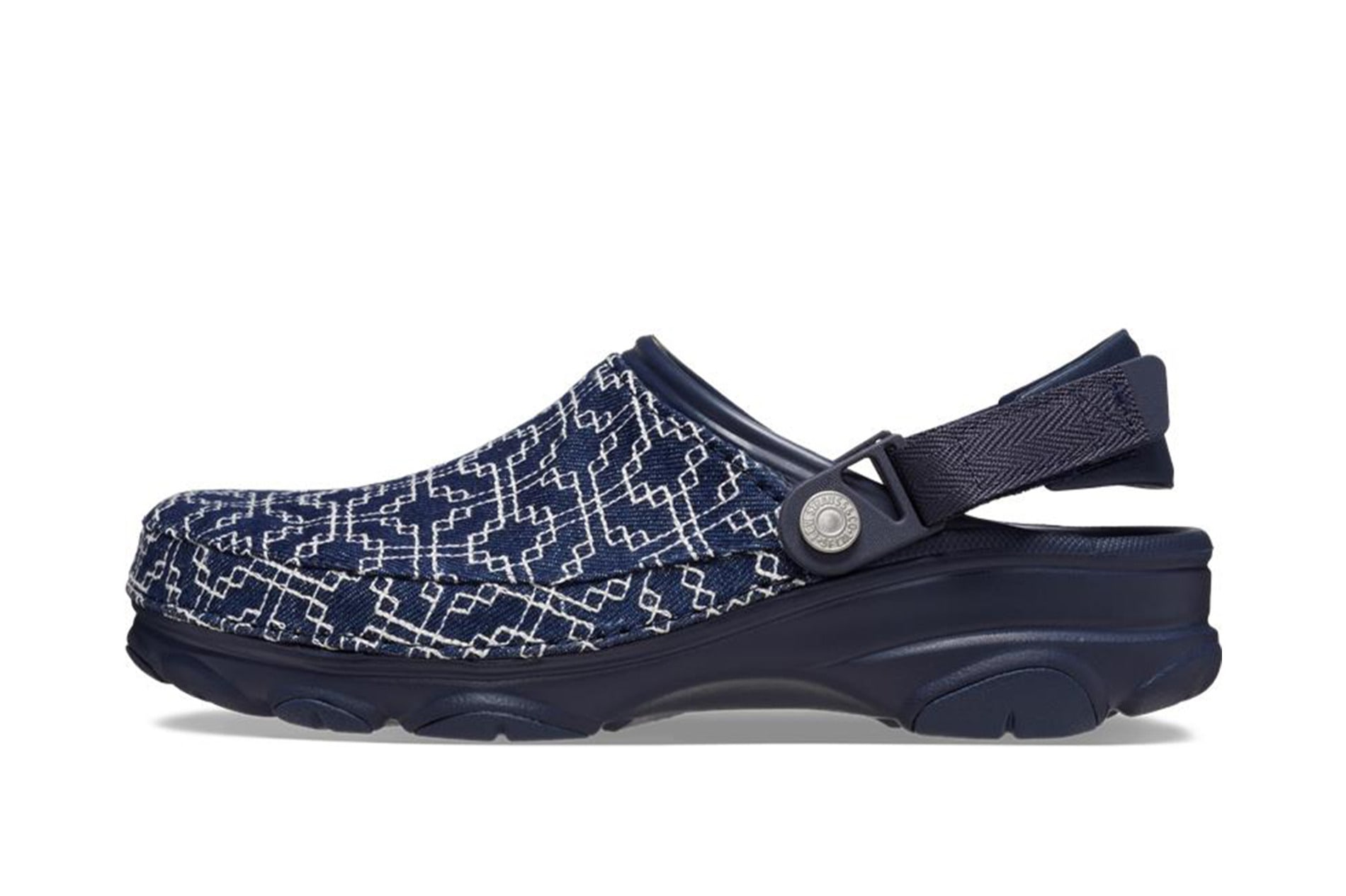 Levi's x Crocs All Terrain Clog Bone - サンダル