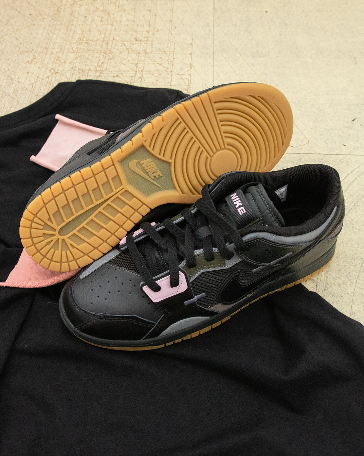dunk low scrap shirt