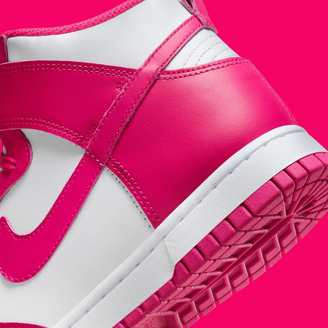 womens dunk high pink