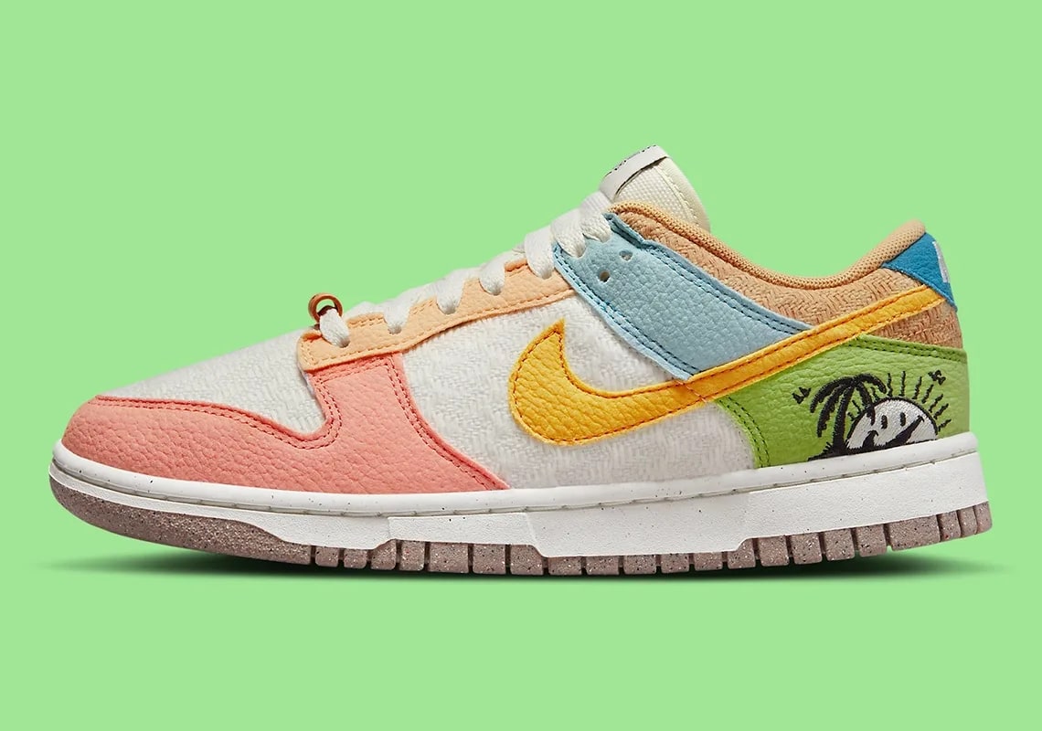 nike wmns dunk low sun club womens stores