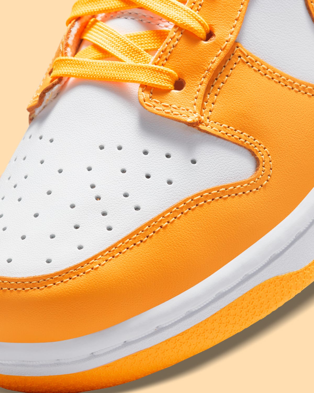 dunk low laser orange women's