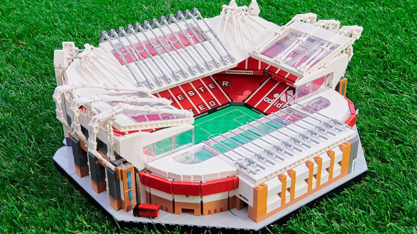 LEGO Remake Manchester United's Old Trafford Stadium