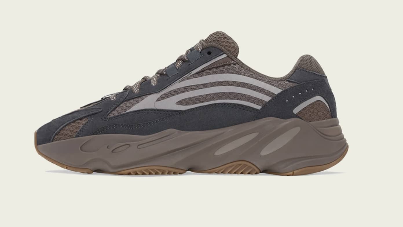 Adidas yeezy 700 v2 triple black shop