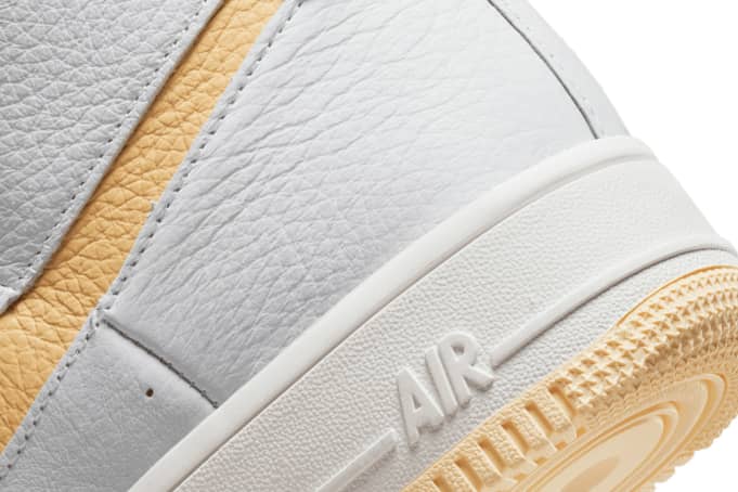 WOMEN'S NIKE AIR FORCE 1 SCULPT – EXCLUCITYLIFE