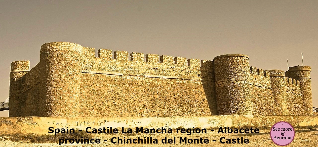 Spain-Castile-La-Mancha-region-Albacete-province-Chinchilla-del-Monte-Castle
